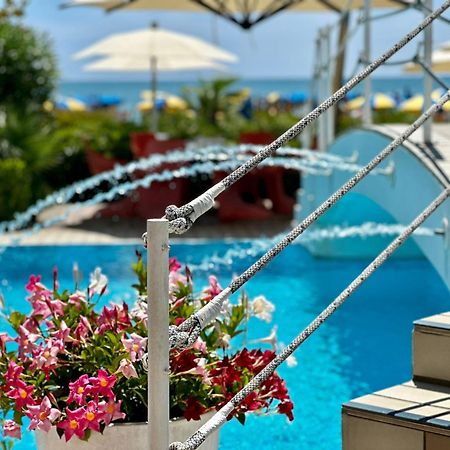 Ruhl Beach Hotel & Suites Лидо-ди-Езоло Экстерьер фото