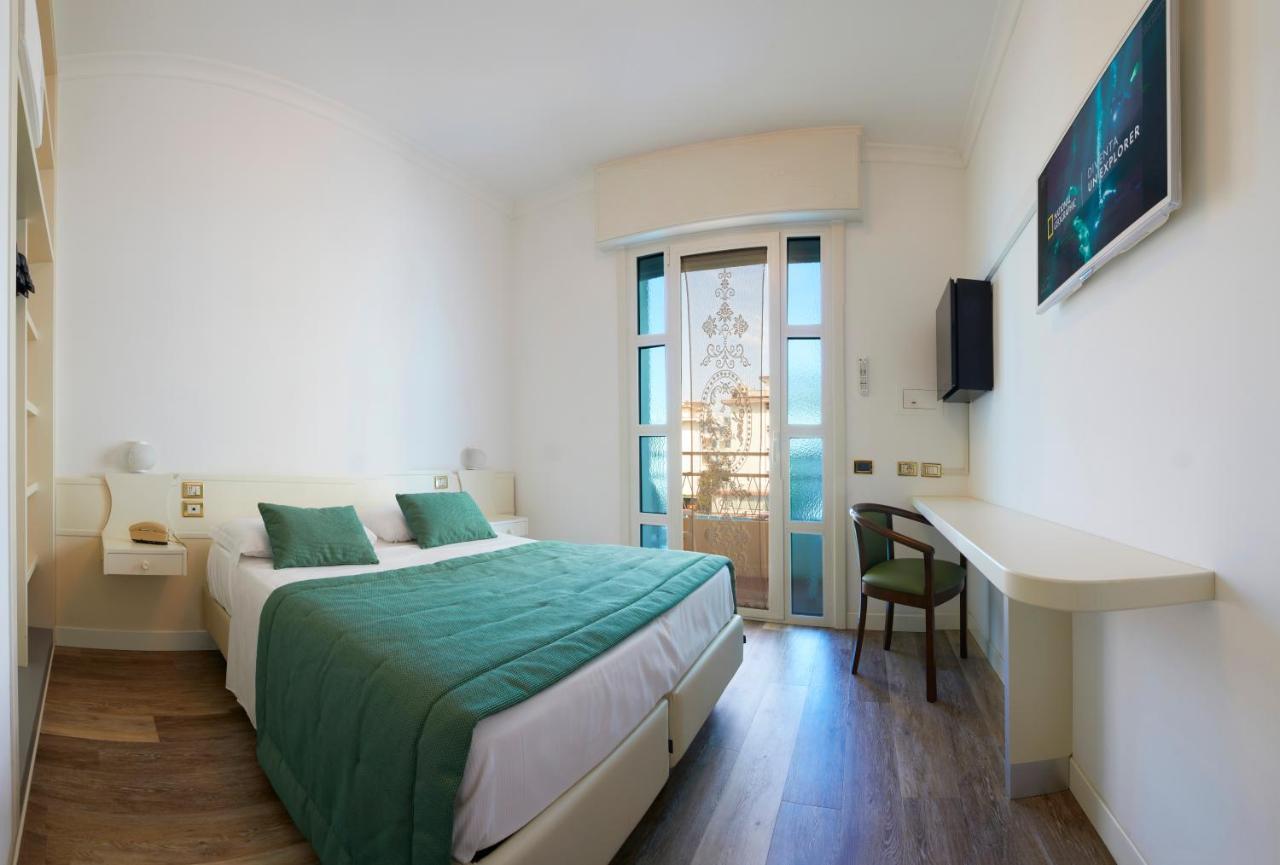 Ruhl Beach Hotel & Suites Лидо-ди-Езоло Экстерьер фото