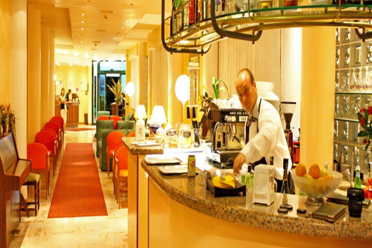 Ruhl Beach Hotel & Suites Лидо-ди-Езоло Экстерьер фото