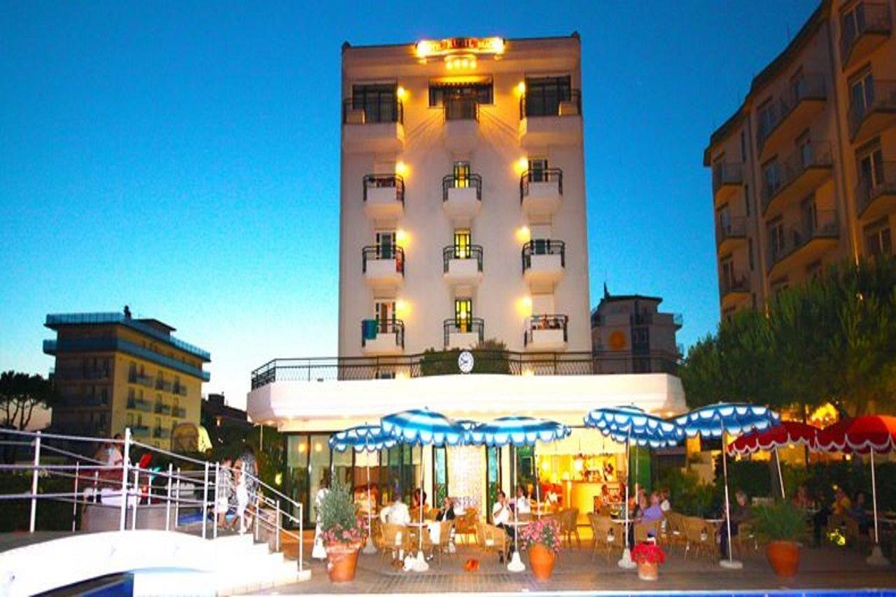 Ruhl Beach Hotel & Suites Лидо-ди-Езоло Экстерьер фото